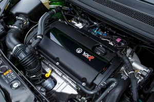 ボクスホール コルサ VXR 2015 207psを発揮する、1.6Lターボエンジン