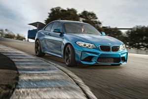 BMW M2クーペ 走行イメージ