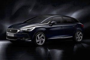 DSオートモビルズ DS5（フロント）