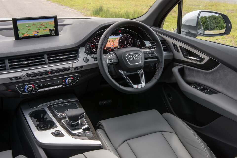 アウディ Q7 インテリア