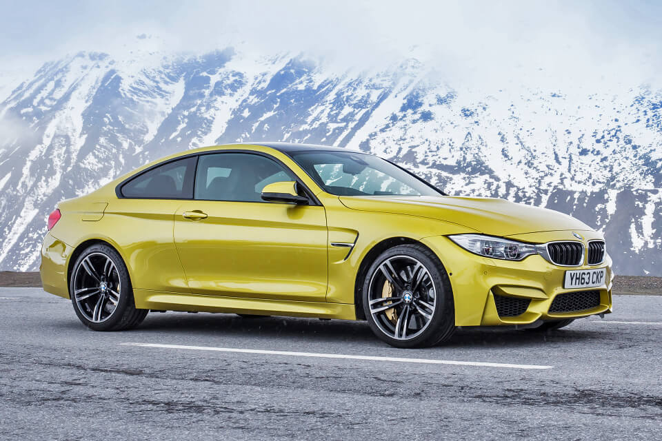 BMW M4 クーペ