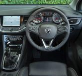ボクスホール アストラ インストルメントパネル
