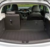 ボクスホール アストラ 3名乗車時