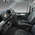 フォルクスワーゲン T6 カラベル 運転席まわり（右ハンドル・南アフリカ仕様）